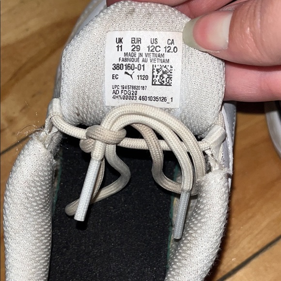 Boys Puma running shoes - Picture 3 of 5